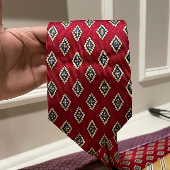 Set of 4 Ties - JoS A Bank, Tommy Hilfiger, Nautica, Royal Knight - Picture 4 of 7